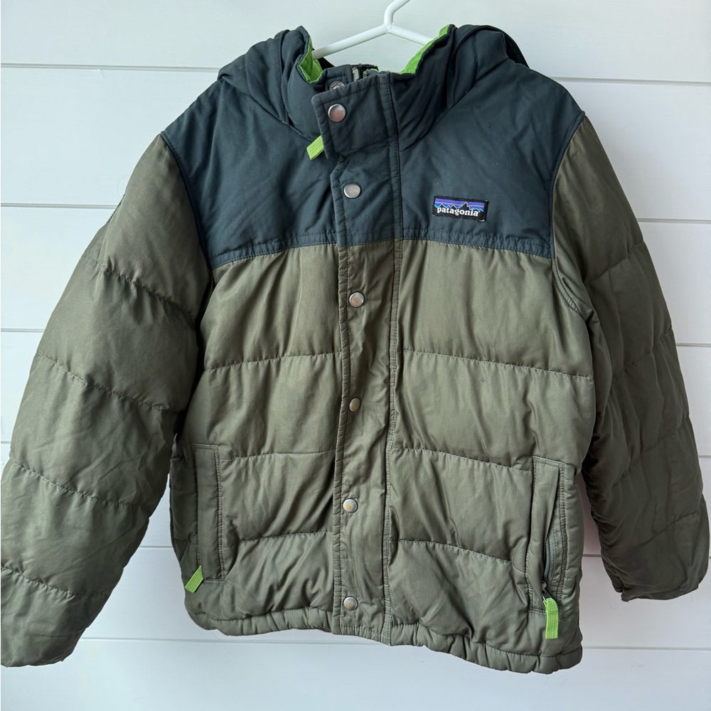 Patagonia Kids' hi-loft down sweater hoody size XS 5-6 green
